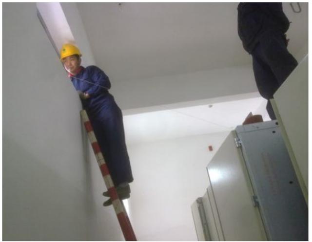 高壓開(kāi)關(guān)柜安裝過(guò)程及注意事項(xiàng)詳細(xì)說(shuō)明,有插圖,非常實(shí)用!