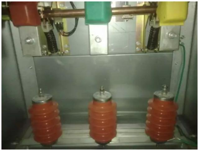 高壓開(kāi)關(guān)柜安裝過(guò)程及注意事項(xiàng)詳細(xì)說(shuō)明,有插圖,非常實(shí)用!