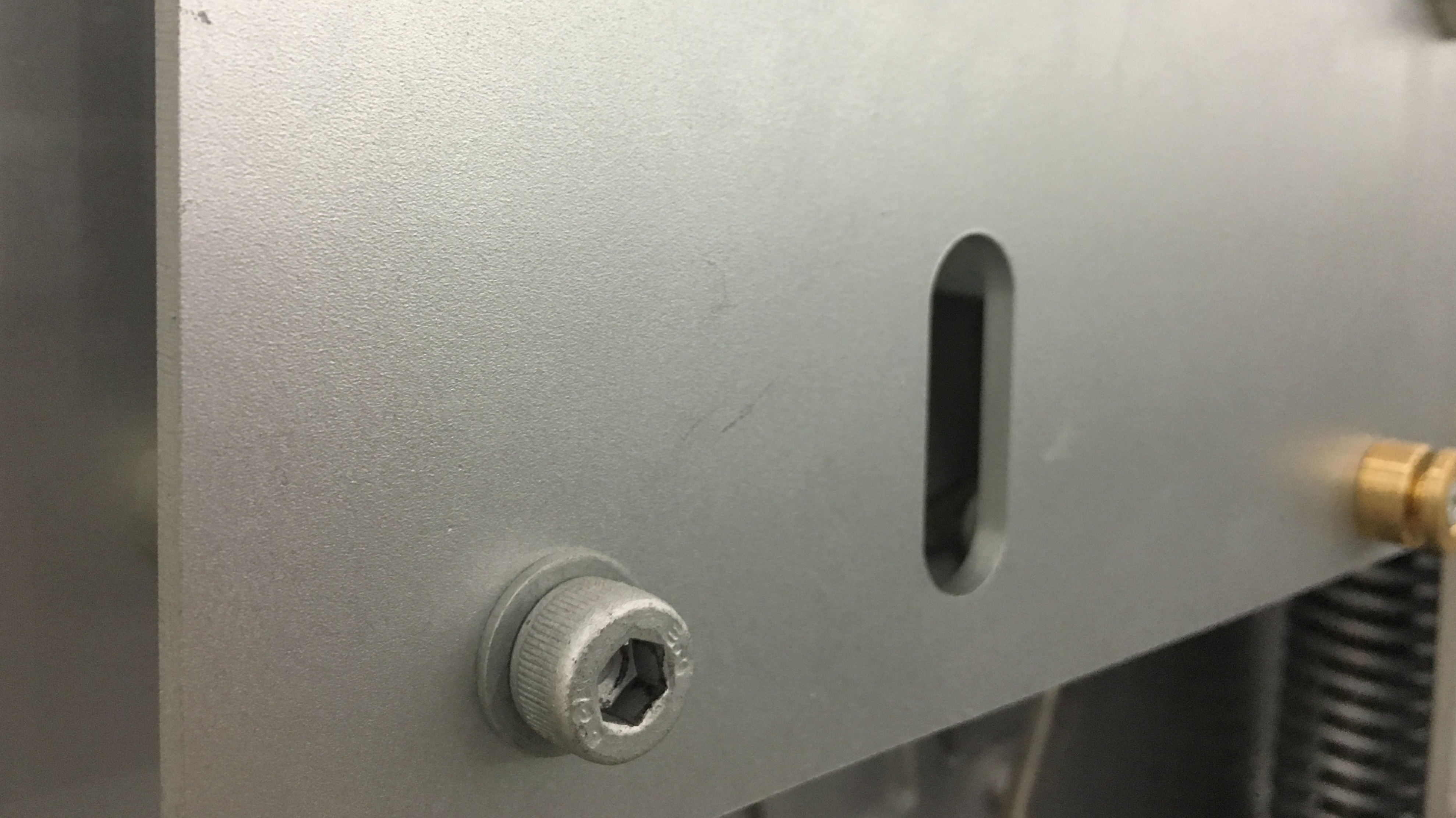 如何從根本上提高開關柜操作機構的耐腐蝕性,請參見......