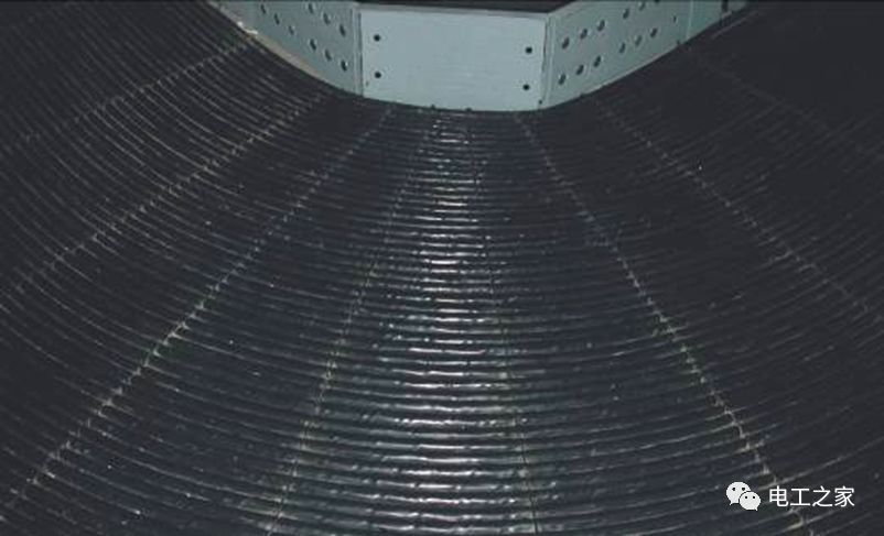 一條完成開關柜安裝，電纜橋架施工，電纜敷設及布線施工，照明配電箱施工