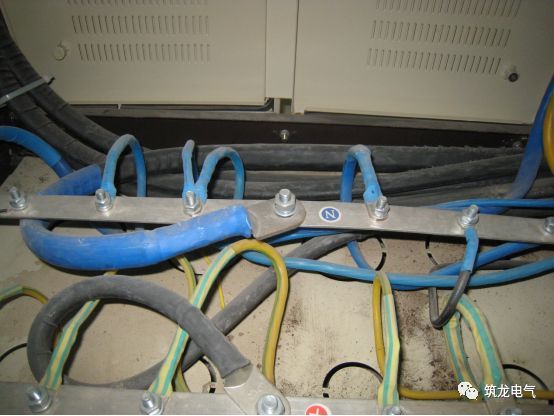 《建筑電氣工程施工質(zhì)量驗收規(guī)范》GB50303-2015 配電箱(機柜)安裝詳細(xì)說明！