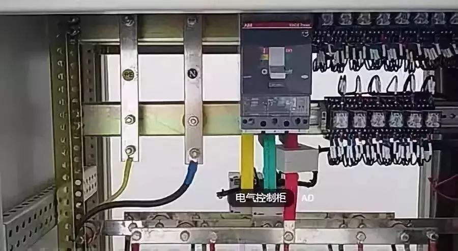 配電柜安裝禁忌:一個錯誤往往會導(dǎo)致無盡的麻煩。